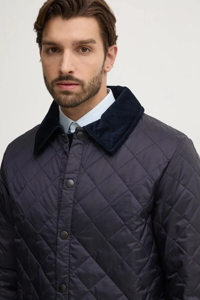 Barbour Яке le Quilt в тъмносиньо преходен модел MQU0001