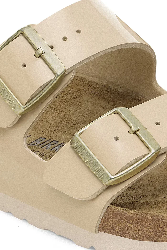 Birkenstock Чехли Arizona Patent в бежово 1013069