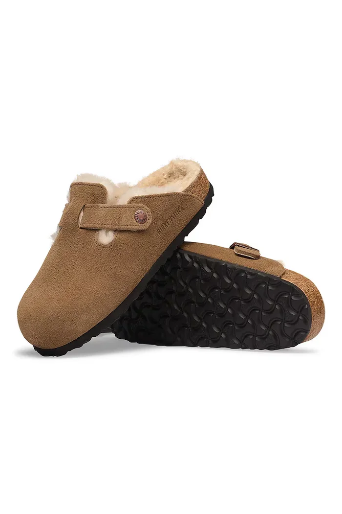 Birkenstock чехли сабо дамски от велур Boston Shearling Suede Leather кафяви 1032432