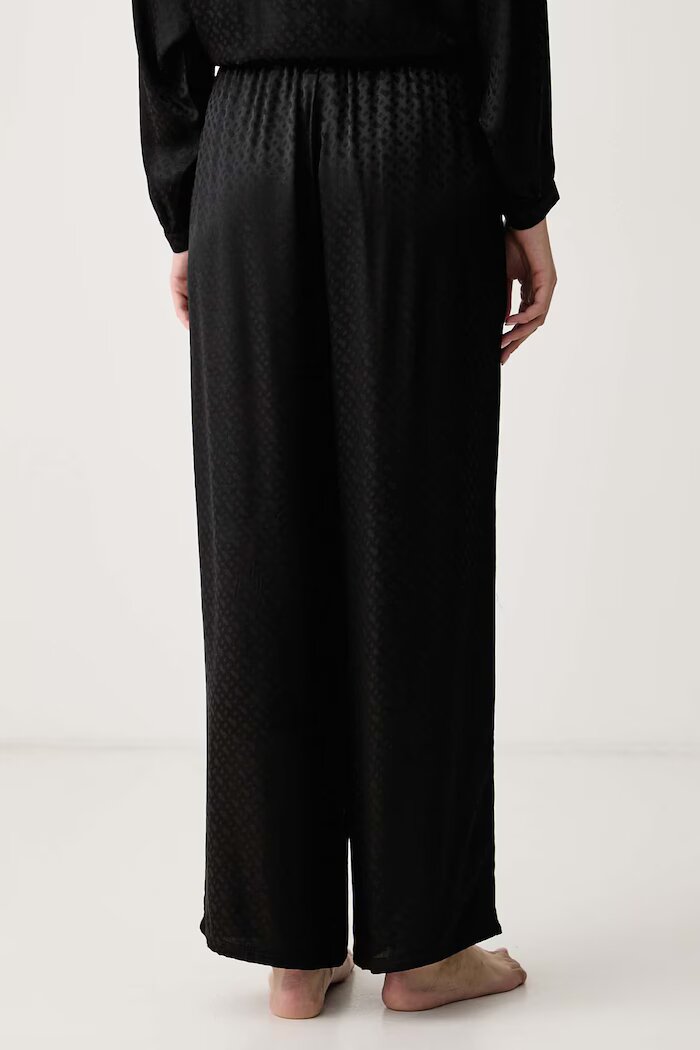 BOSS долнище на пижама дамско от вискоза B Monogram_Pants TW черно 50570988