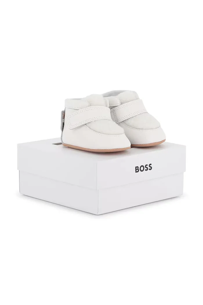 BOSS обувки за бебе от кожа бежови J53551