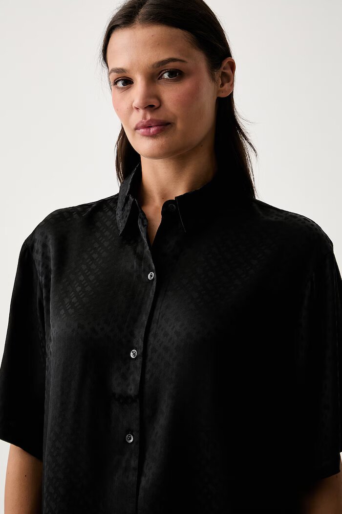 BOSS пижама тип риза дамска от вискоза B Monogram_Top черна 50561023