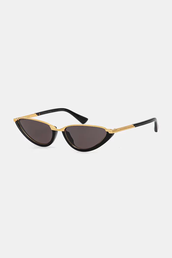 Bottega Veneta Слънчеви очила в черно BV1346S