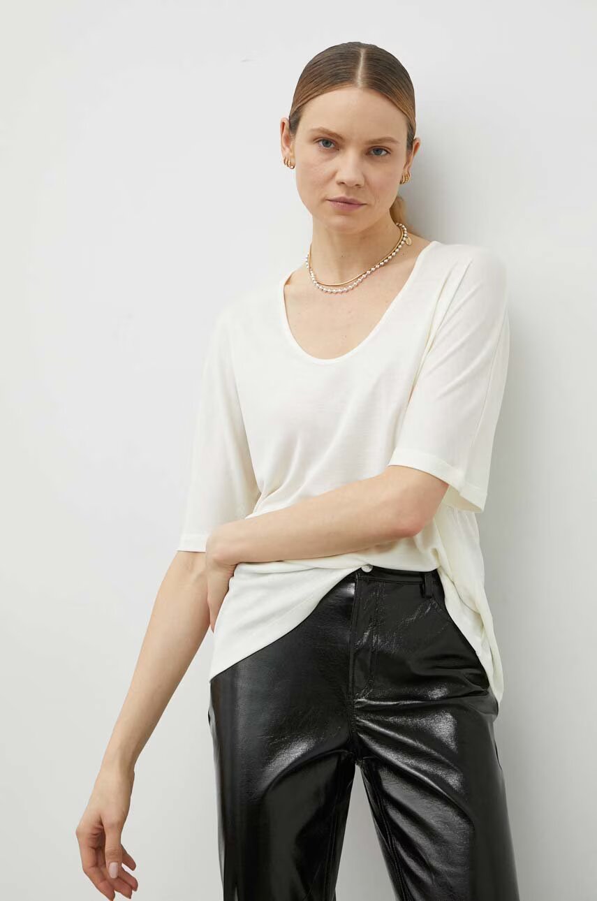 By Malene Birger Тениска