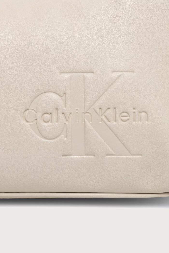 CALVIN KLEIN чанта crossbody дамска от имитация на кожа бежова LV04F3687G