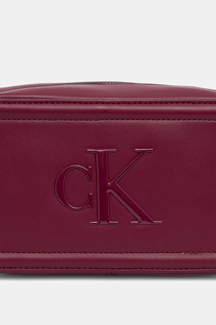 CALVIN KLEIN чанта crossbody дамска от имитация на кожа бордо LV04F3220G