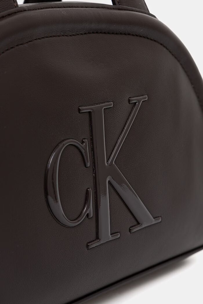 CALVIN KLEIN чанта crossbody дамска от имитация на кожа кафява LV04F3895G