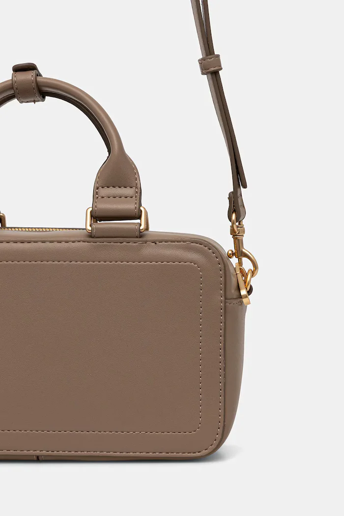 CALVIN KLEIN чанта дамска от имитация на кожа бежова LV04F3411G