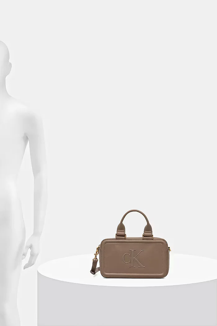 CALVIN KLEIN чанта дамска от имитация на кожа бежова LV04F3411G