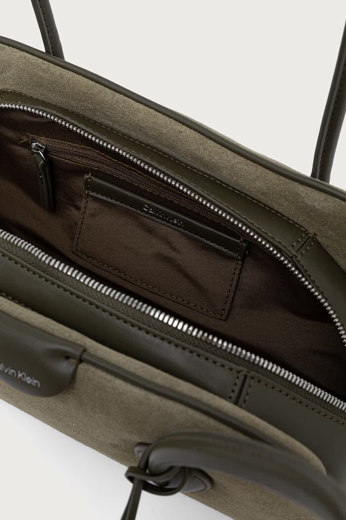 CALVIN KLEIN чанта дамска от велур зелена LV04F3888G