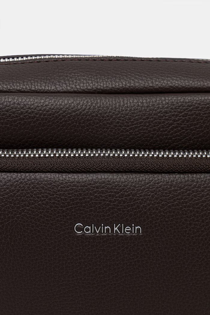 CALVIN KLEIN чанта през рамо мъжка от имитация на кожа кафява LV04D3159G