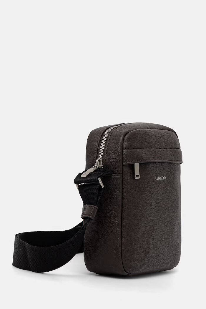 CALVIN KLEIN чанта през рамо мъжка от имитация на кожа кафява LV04D3160G