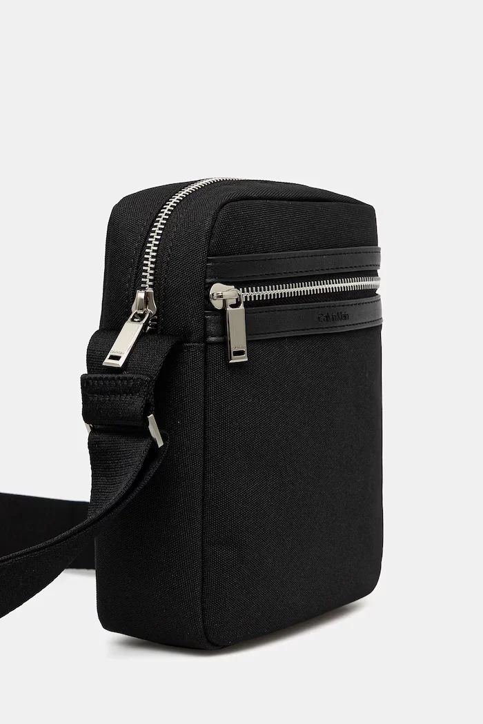 CALVIN KLEIN Чанта през рамо в черно LV04D3175G