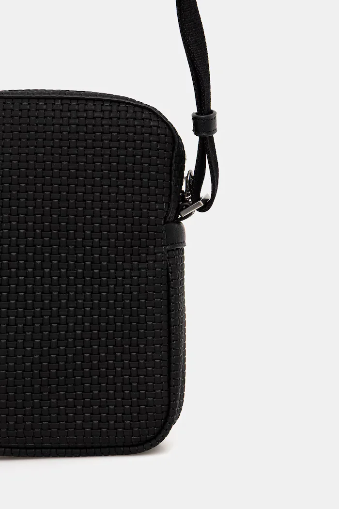 CALVIN KLEIN Чанта през рамо в черно LV04D3221G