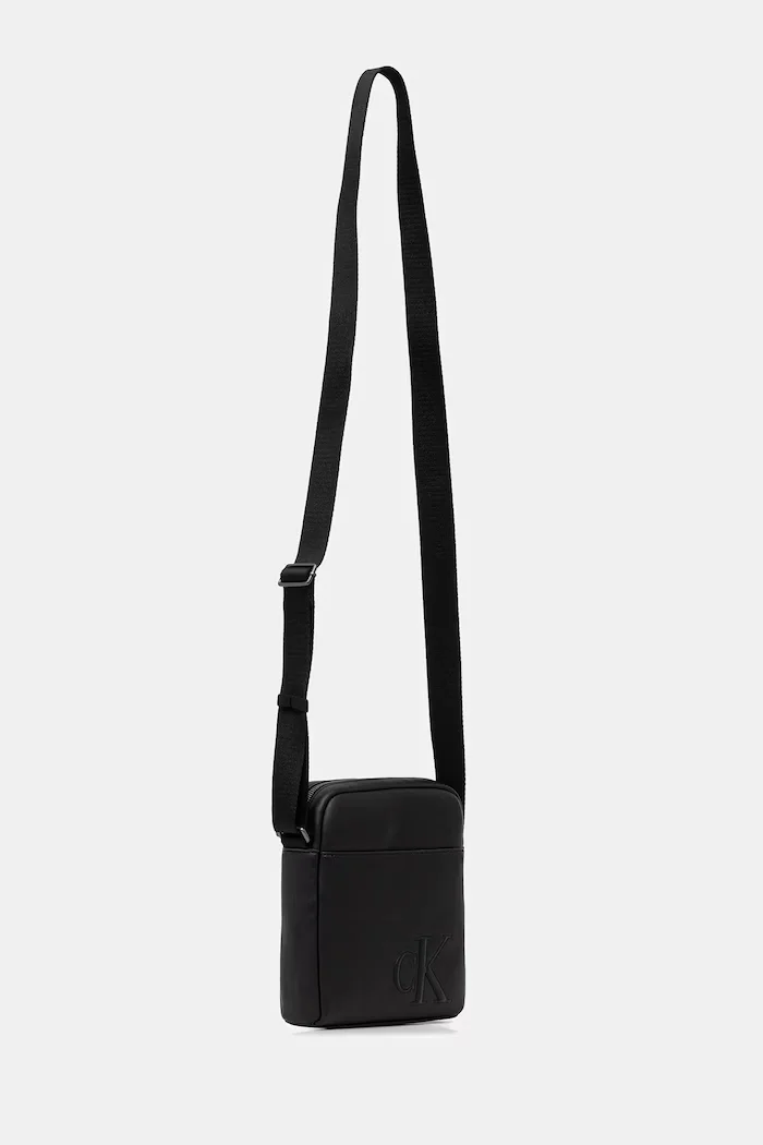 CALVIN KLEIN Чанта през рамо в черно LV04D3248G
