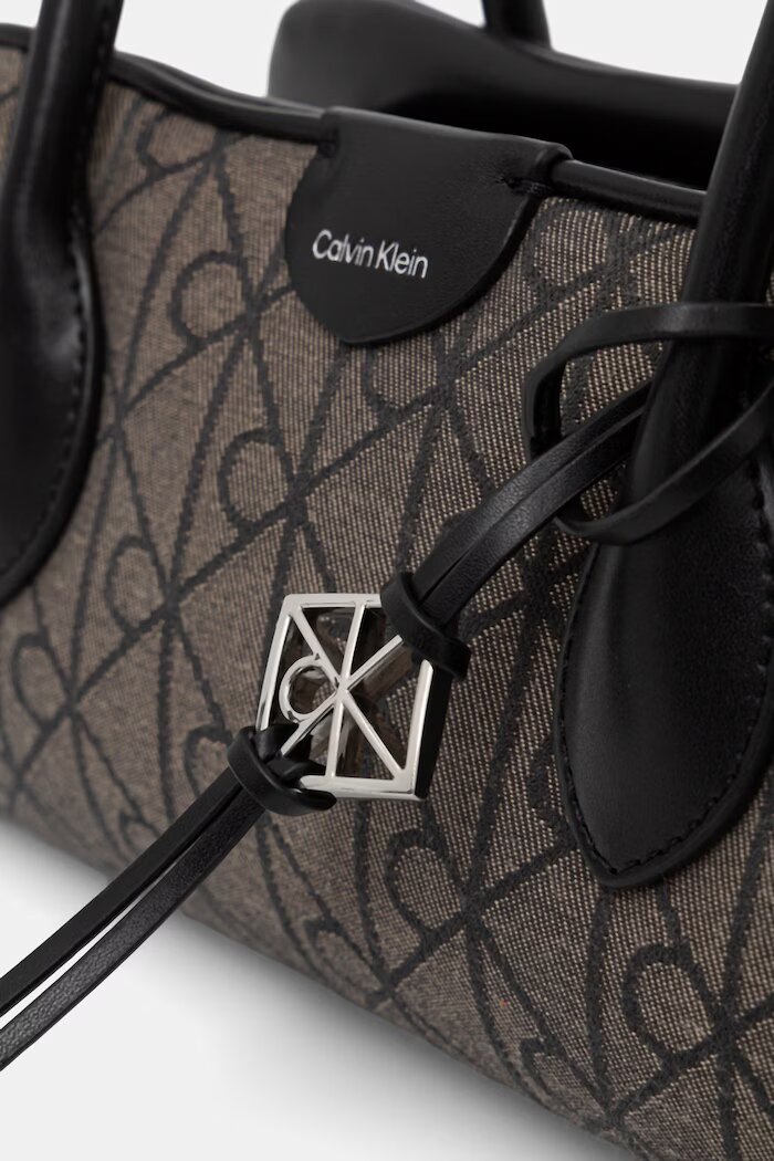 CALVIN KLEIN чанта тип багета дамска бежова LV04F3744G