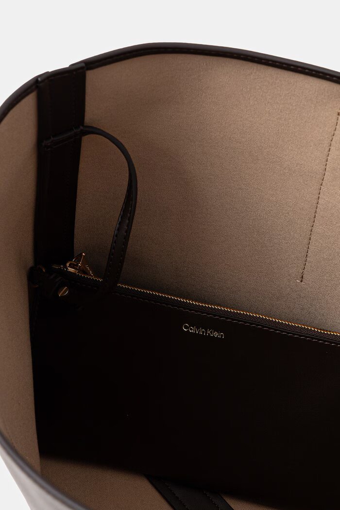 CALVIN KLEIN чанта tote дамска от имитация на кожа кафява LV04F3266G
