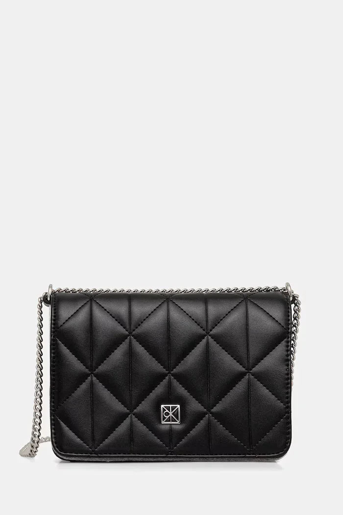 CALVIN KLEIN Чанта в черно LV04F3321G