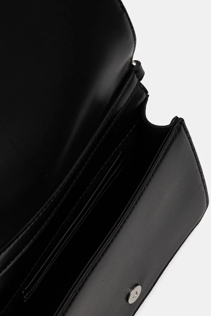 CALVIN KLEIN Чанта в черно LV04F3321G
