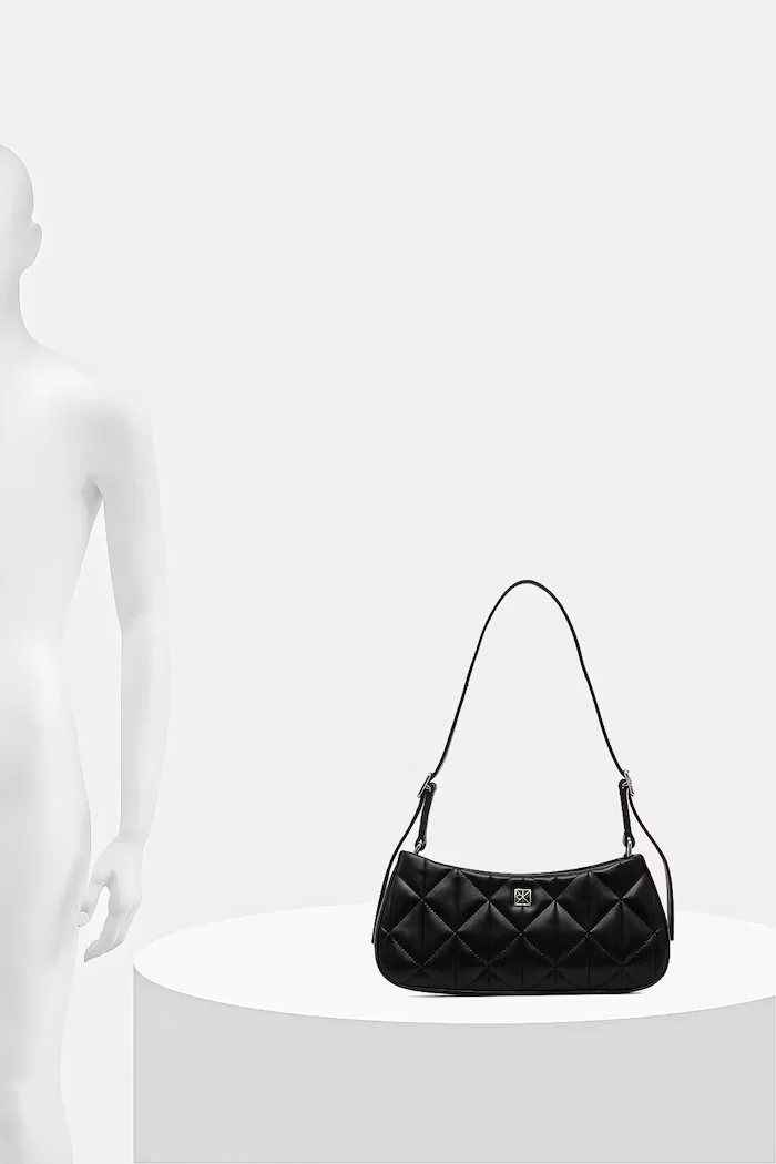 CALVIN KLEIN Чанта в черно LV04F3327G