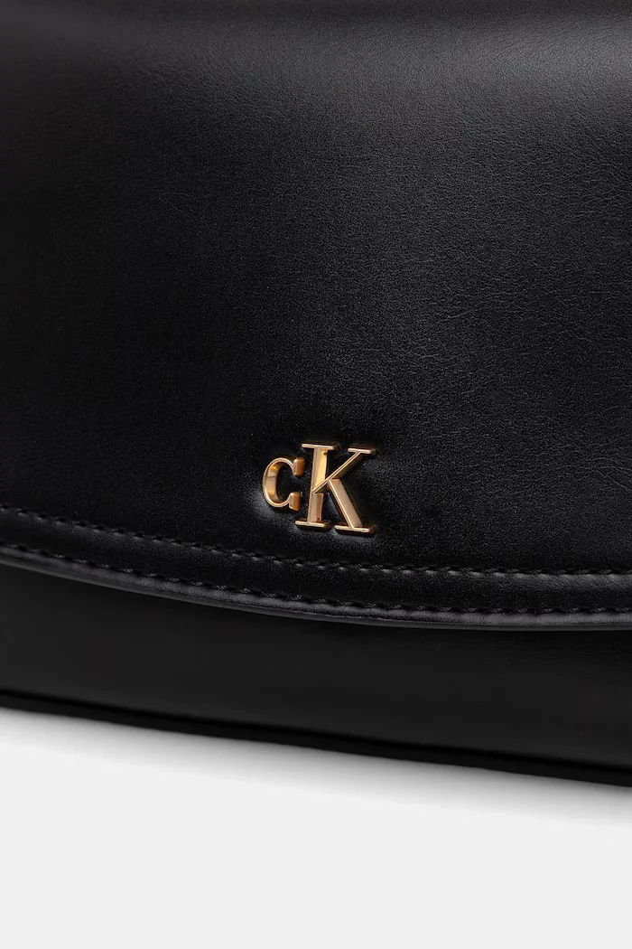 CALVIN KLEIN Чанта в черно LV04F3421G