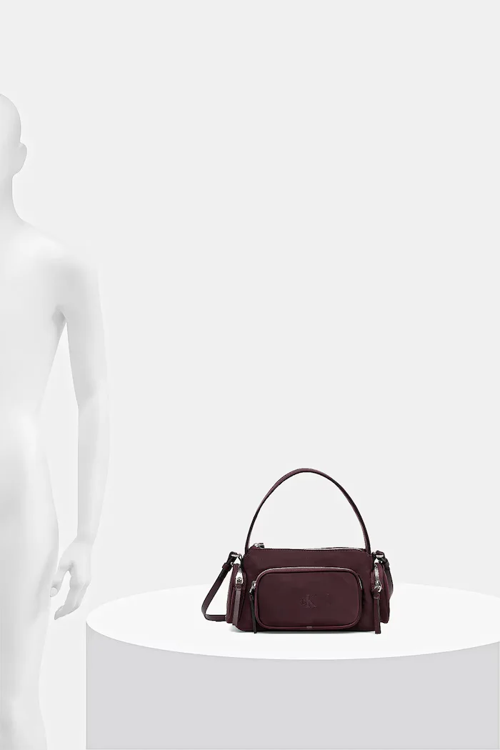 CALVIN KLEIN Чанта в лилаво LV04F3132G