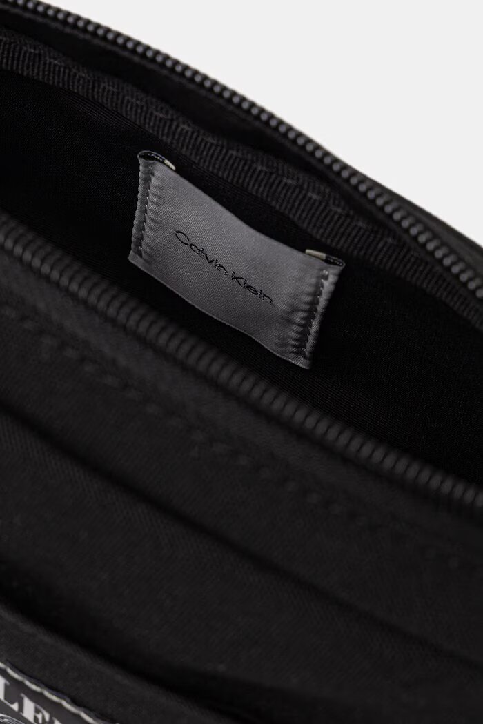 CALVIN KLEIN чанта за рамо черна LV04D3369G
