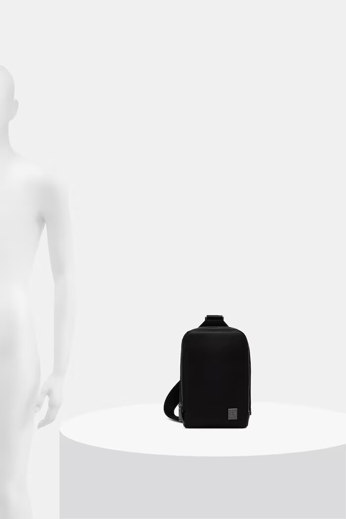 CALVIN KLEIN чанта за врата мъжка от имитация на кожа черна LV04D3292G