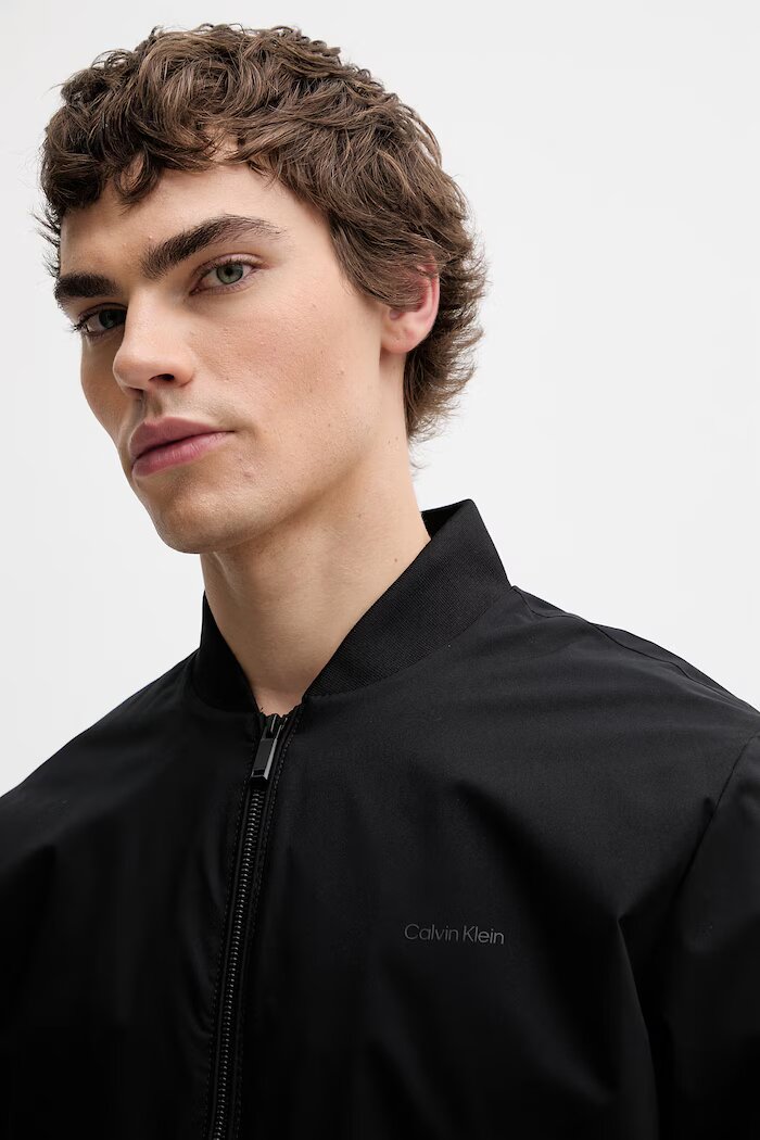 CALVIN KLEIN черен LV040FM512