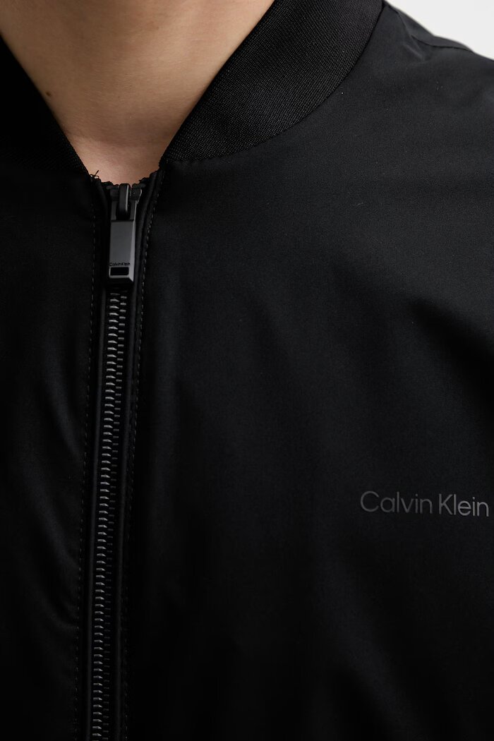 CALVIN KLEIN черен LV040FM512