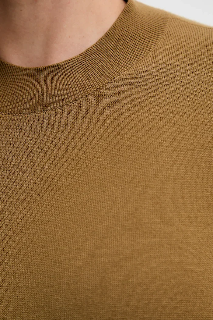 CALVIN KLEIN Елек в кафяво с ниско поло LV044D316G