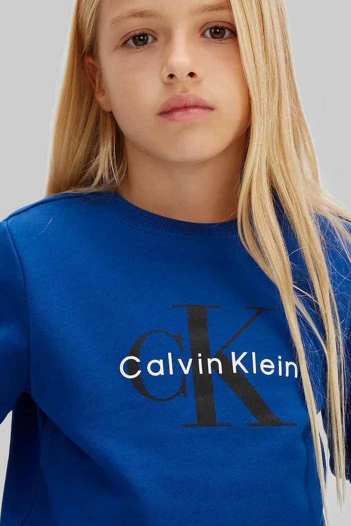 CALVIN KLEIN JEANS Детски памучен суичър в синьо с принт IU0IU00714
