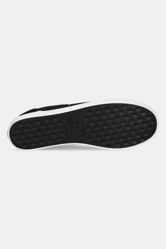 CALVIN KLEIN JEANS Ниски кецове ESS VULC LOW MG CANVAS в черно YM0YM01209