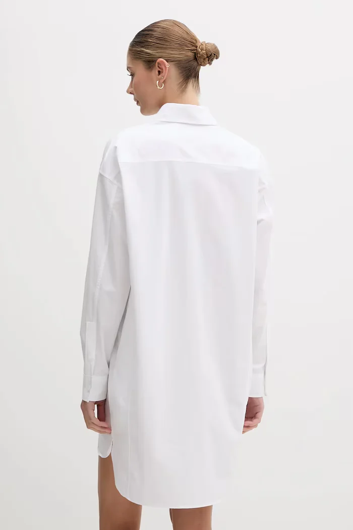 CALVIN KLEIN JEANS Памучна рокля в бяло къса с уголемена кройка LV047C022G