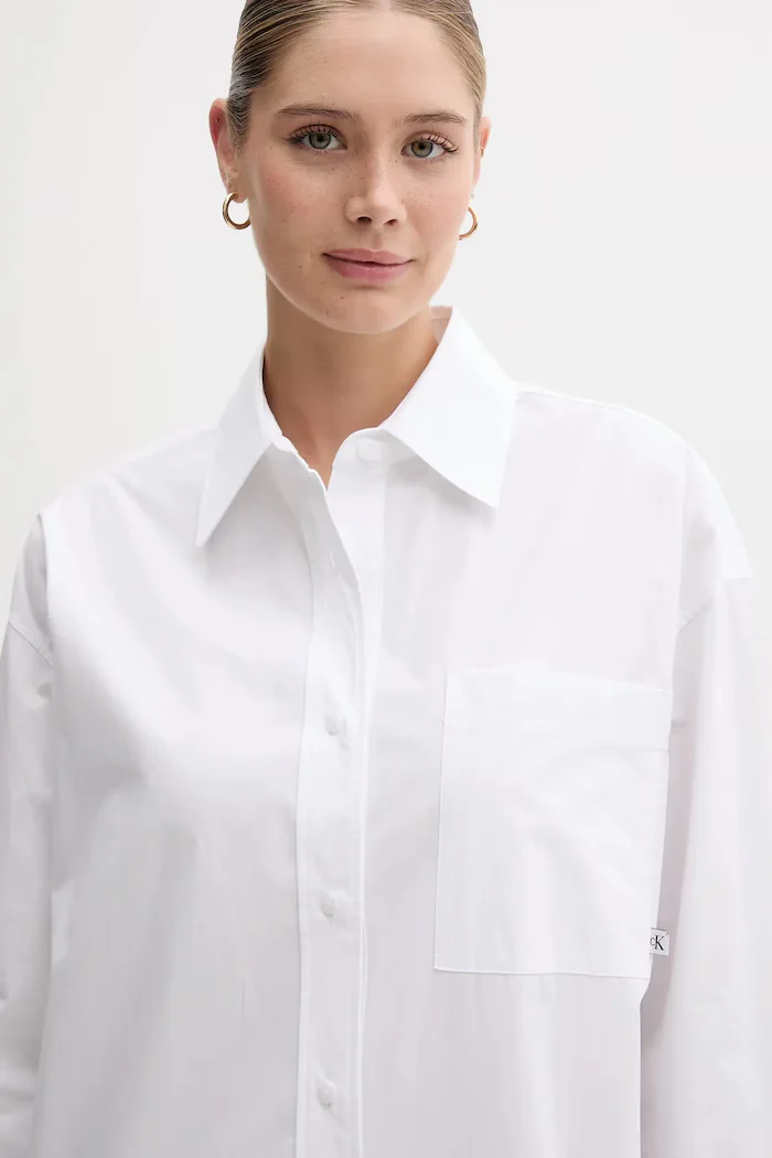 CALVIN KLEIN JEANS Памучна рокля в бяло къса с уголемена кройка LV047C022G