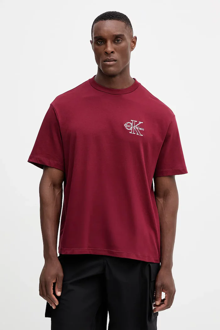 CALVIN KLEIN JEANS Памучна тениска в бордо с апликация LV04RC856G