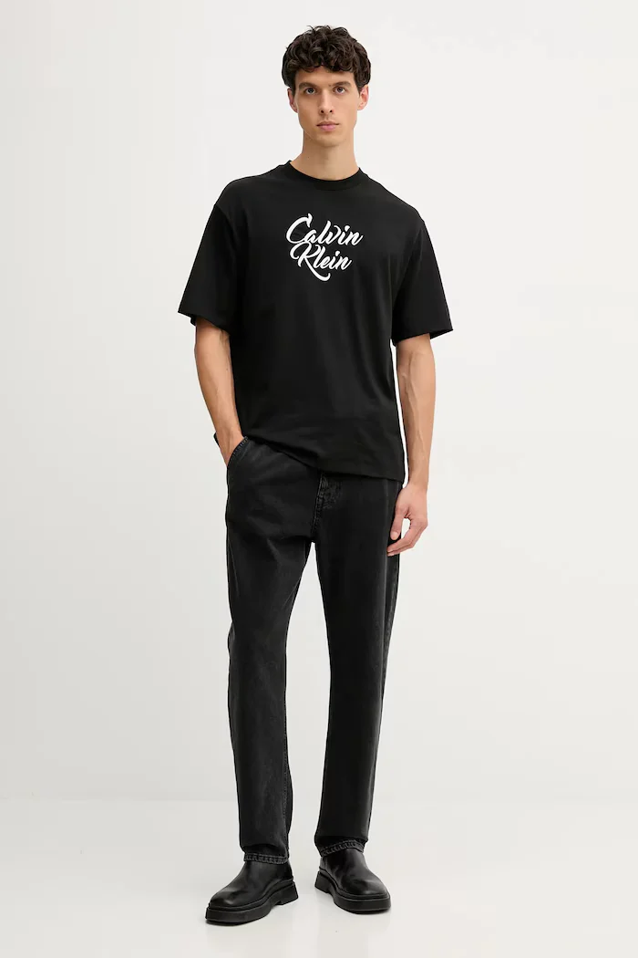 CALVIN KLEIN JEANS Памучна тениска в черно с апликация LV04RD801G