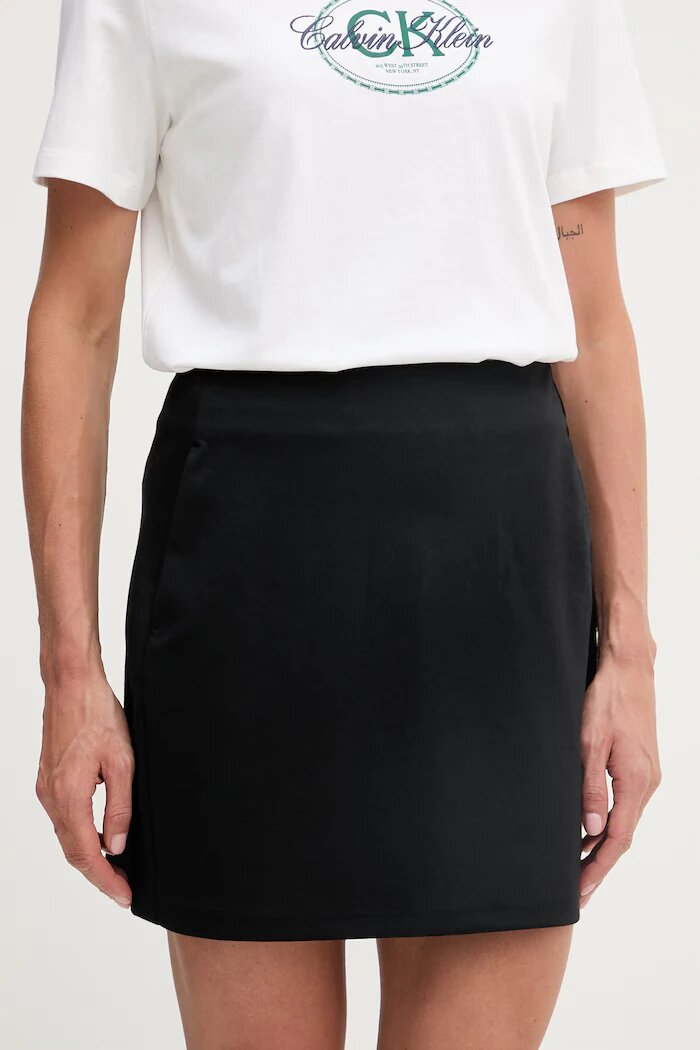 CALVIN KLEIN JEANS пола черна с изчистена шарка LV047F251G
