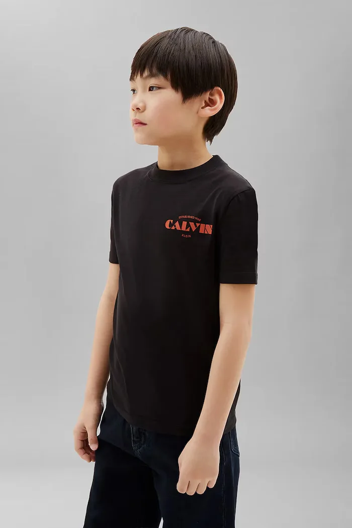 CALVIN KLEIN JEANS тениска за деца от памук черна LVCKTJA40B