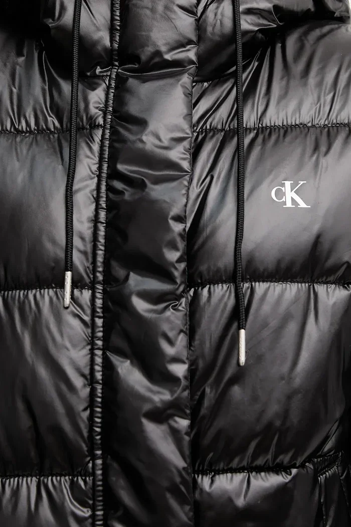 CALVIN KLEIN JEANS Яке в черно преходен модел LV047D505G