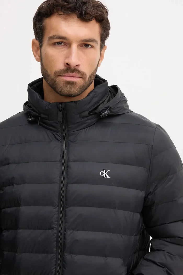 CALVIN KLEIN JEANS Яке в черно преходен модел LV04RC511G