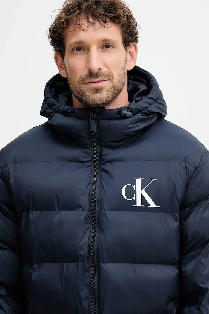 CALVIN KLEIN JEANS Яке в тъмносиньо зимен модел LV04RD528G