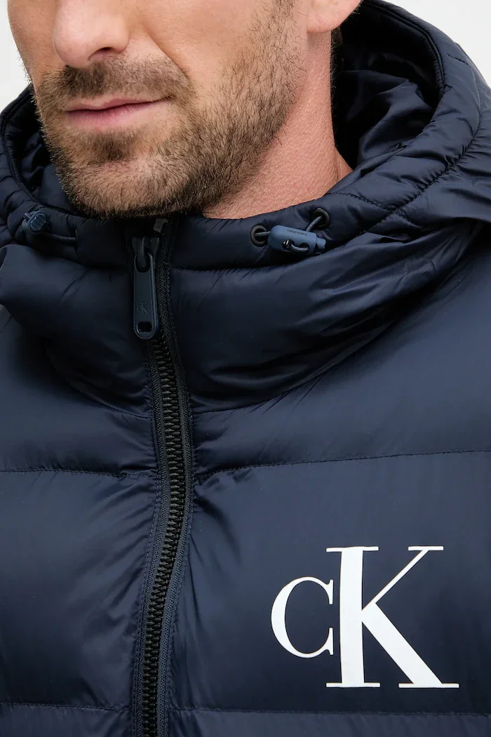 CALVIN KLEIN JEANS Яке в тъмносиньо зимен модел LV04RD528G