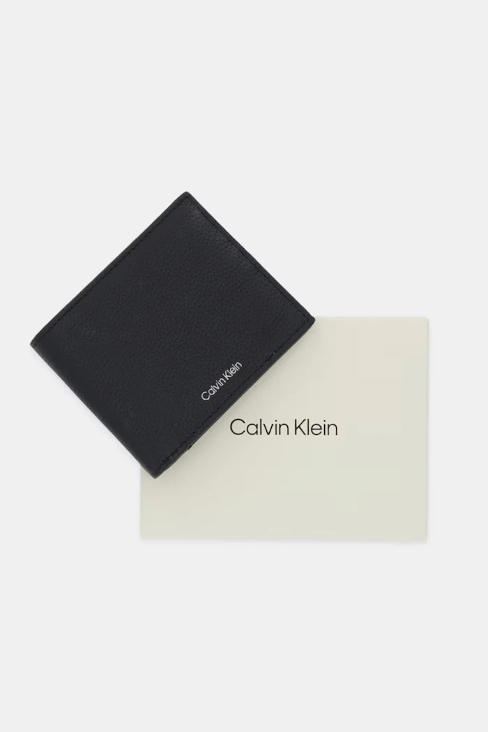CALVIN KLEIN Кожен портфейл мъжки в черно LV04D1062G