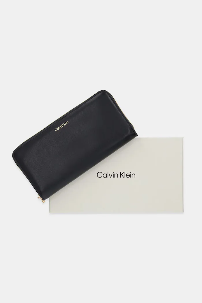 CALVIN KLEIN Кожен портфейл в черно LV04F1093G