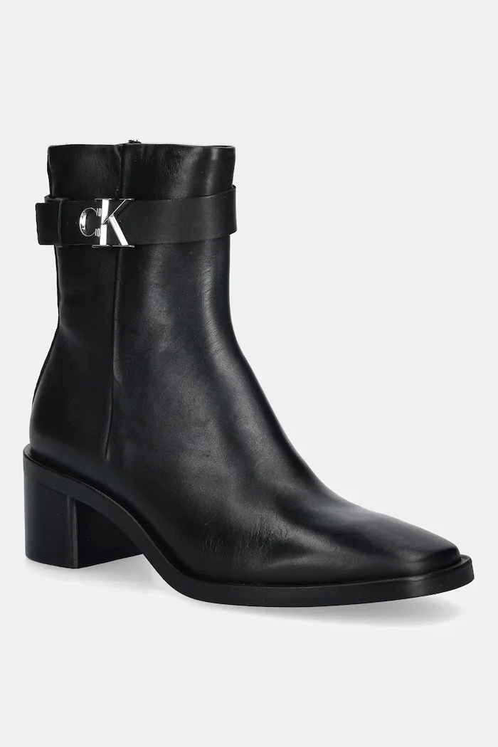 CALVIN KLEIN Кожени боти BLOCK HEEL BOOT W/ METAL LOGO в черно с дебел ток HW0HW02591