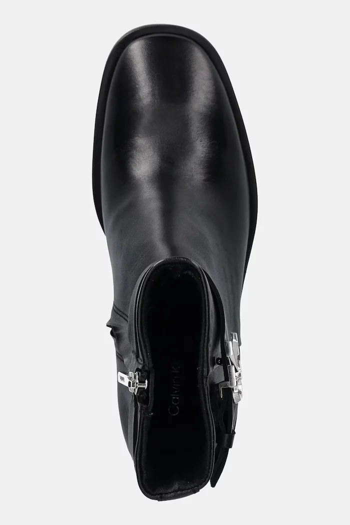 CALVIN KLEIN Кожени боти BLOCK HEEL BOOT W/ METAL LOGO в черно с дебел ток HW0HW02591