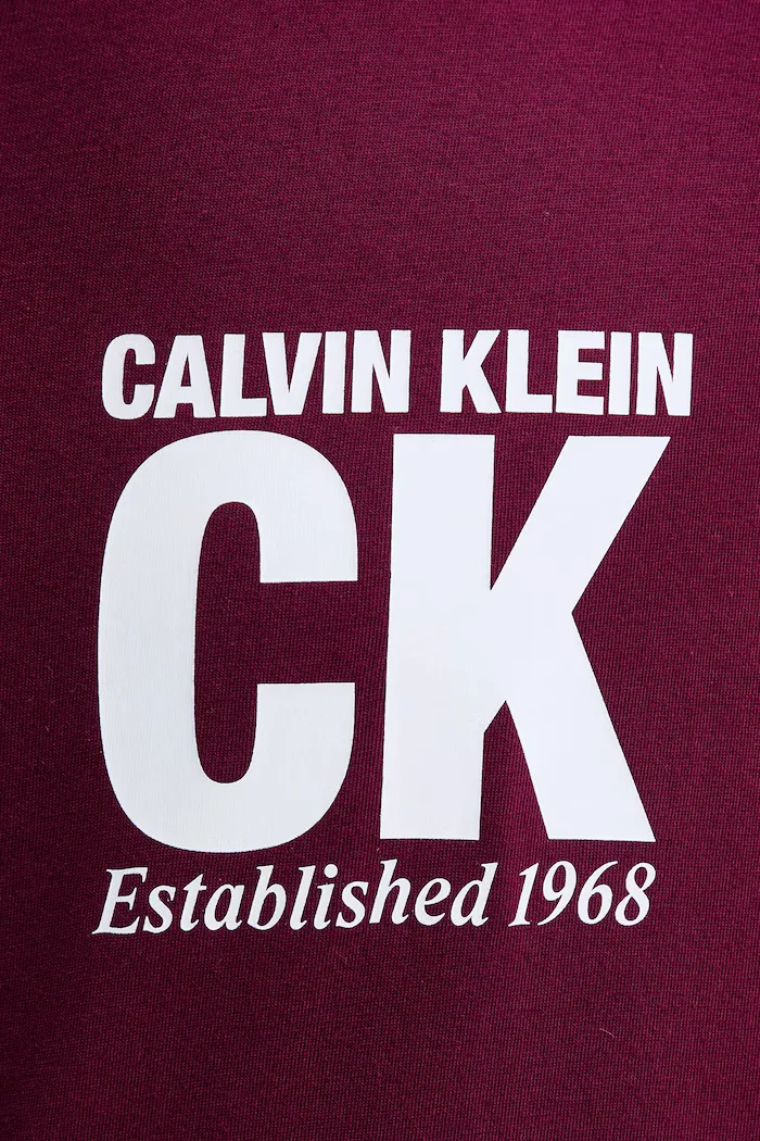 CALVIN KLEIN Памучна тениска в бордо с принт LV04RE819G