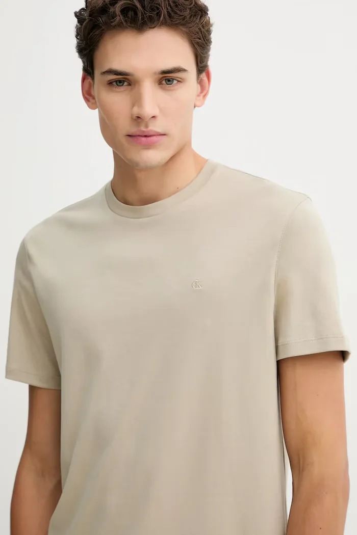 CALVIN KLEIN Памучна тениска в бяло с изчистен дизайн LV04LB275G