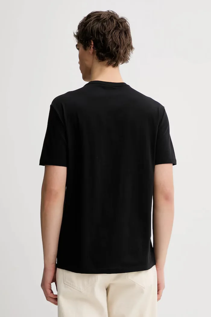CALVIN KLEIN Памучна тениска в черно с принт LV04RE820G